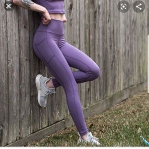 Buffbunny luna leggings in light purple